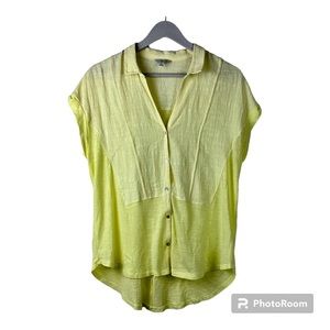 Lucky brand women’s top yellow Short- sleeve Size M